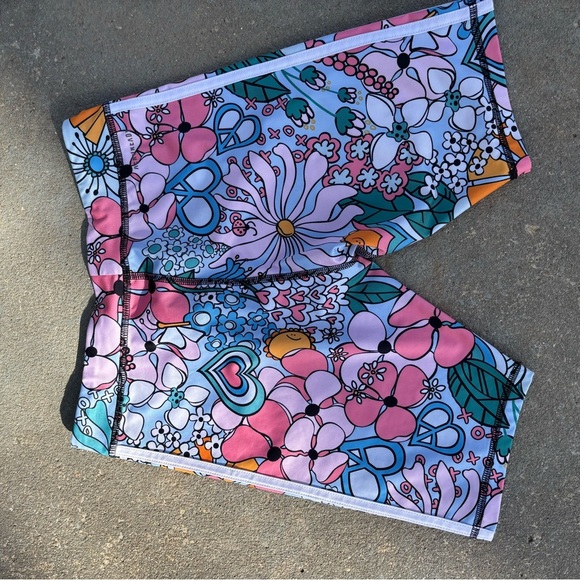 Adidas Flower Biker Shorts — Girls XL - Picture 4 of 4